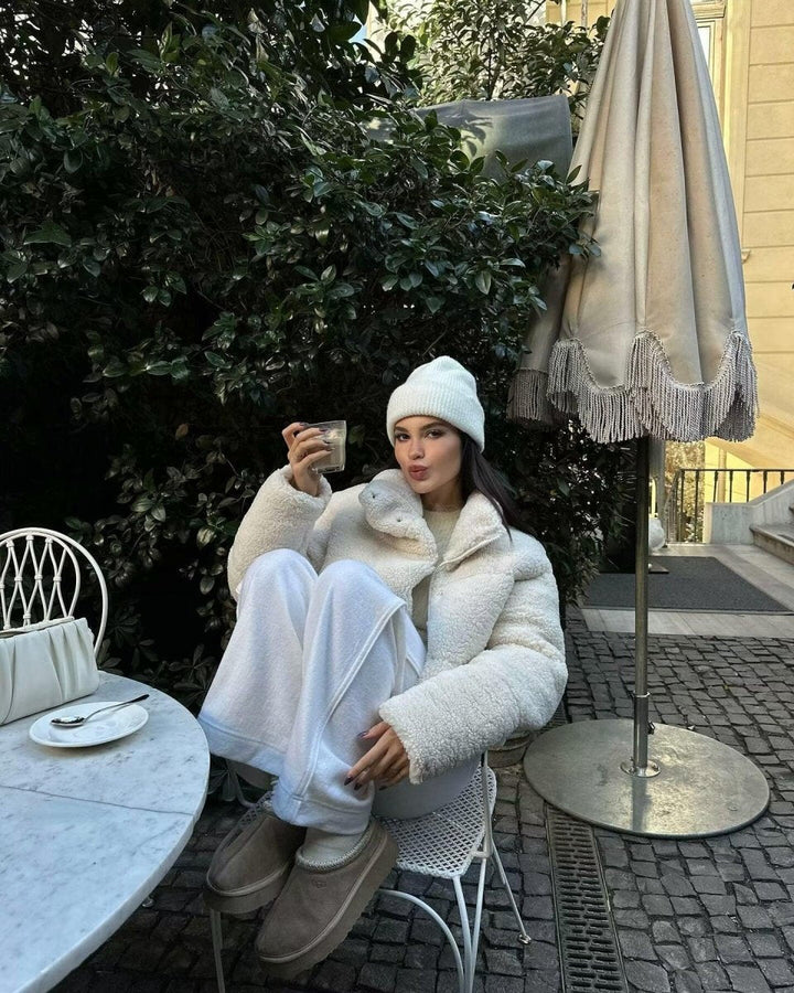Léa – Super Soft Teddy Jacket with Stand Collar &amp; Oversized Fit