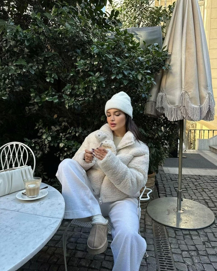 Léa – Super Soft Teddy Jacket with Stand Collar &amp; Oversized Fit