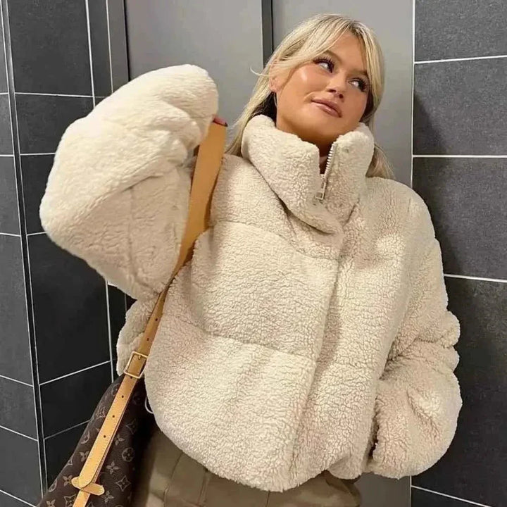 Léa – Super Soft Teddy Jacket with Stand Collar &amp; Oversized Fit