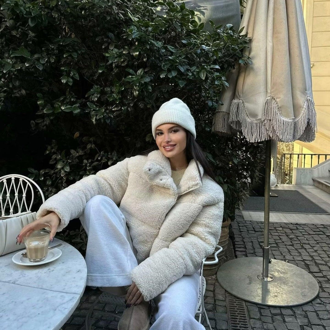 Léa – Super Soft Teddy Jacket with Stand Collar &amp; Oversized Fit